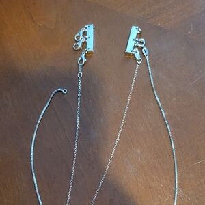 NWT Keep Your Layers Seperated With This Convenient Magnetic Clasp Silver & Gold